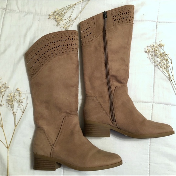 Vince Camuto Shoes - Vince Camuto Tan Suede Boots